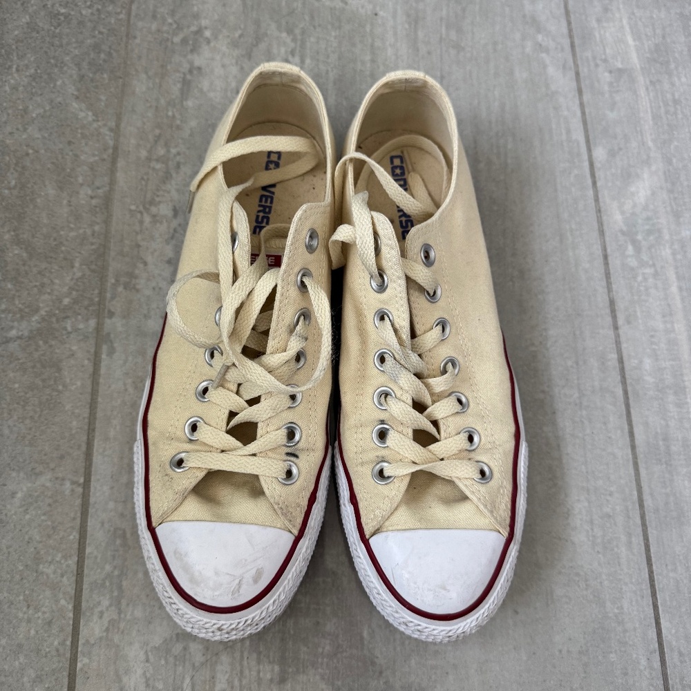 Converse All Star Chuck Taylor sneakers WOMEN'S 10.5 Butter Yellow